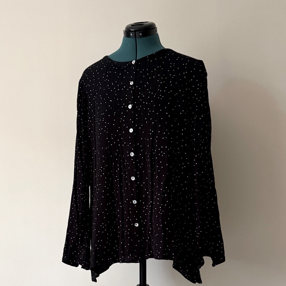 🟢 5/$25 J. Jill | Lightweight Pintuck Button-up Blouse in Black with White Dots
